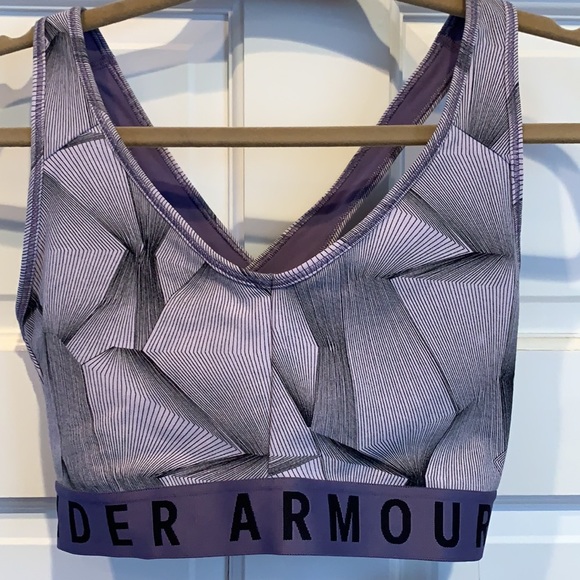 NWT. Under Armour sports bra. Medium. Purple/blk - Picture 2 of 8